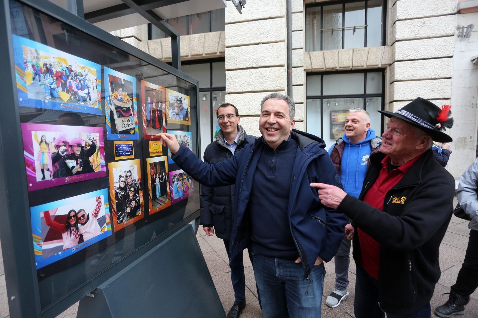 Rijeka: Otvorenje humanitarne izlozbe fotografija Nasmijana lica Rijeckog karnevala