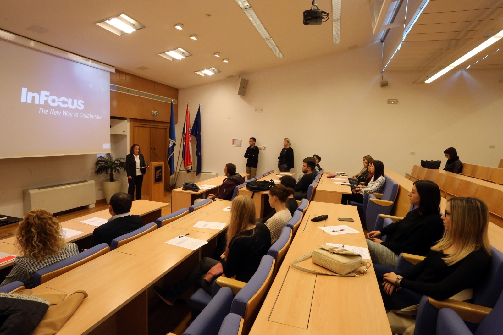 Rijeka: Na Ekonomskom fakultetu otvoren Tjedan karijera Rijeka: Na Ekonomskom fakultetu otvoren Tjedan karijera