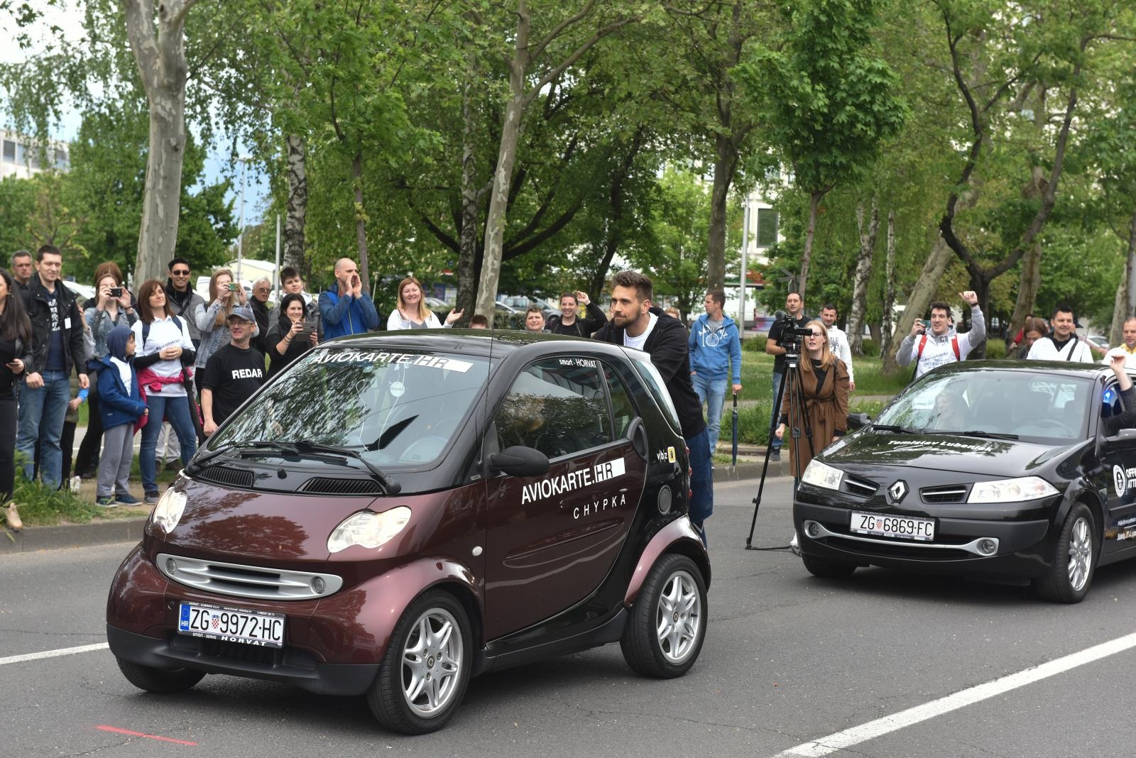 PXL_270419_24419000