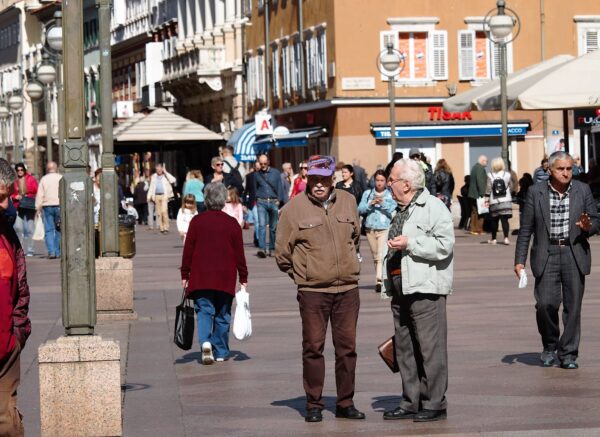 korzo umirovljenici 200419