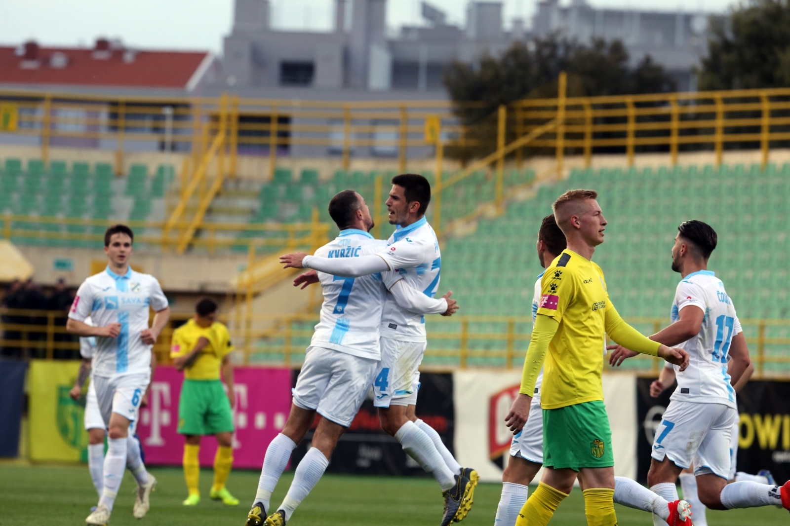 HNK Rijeka i NK Slaven Belupo sastali se u 27. kolu HT Prve lige HNK Rijeka i NK Slaven Belupo sastali se u 27. kolu HT Prve lige