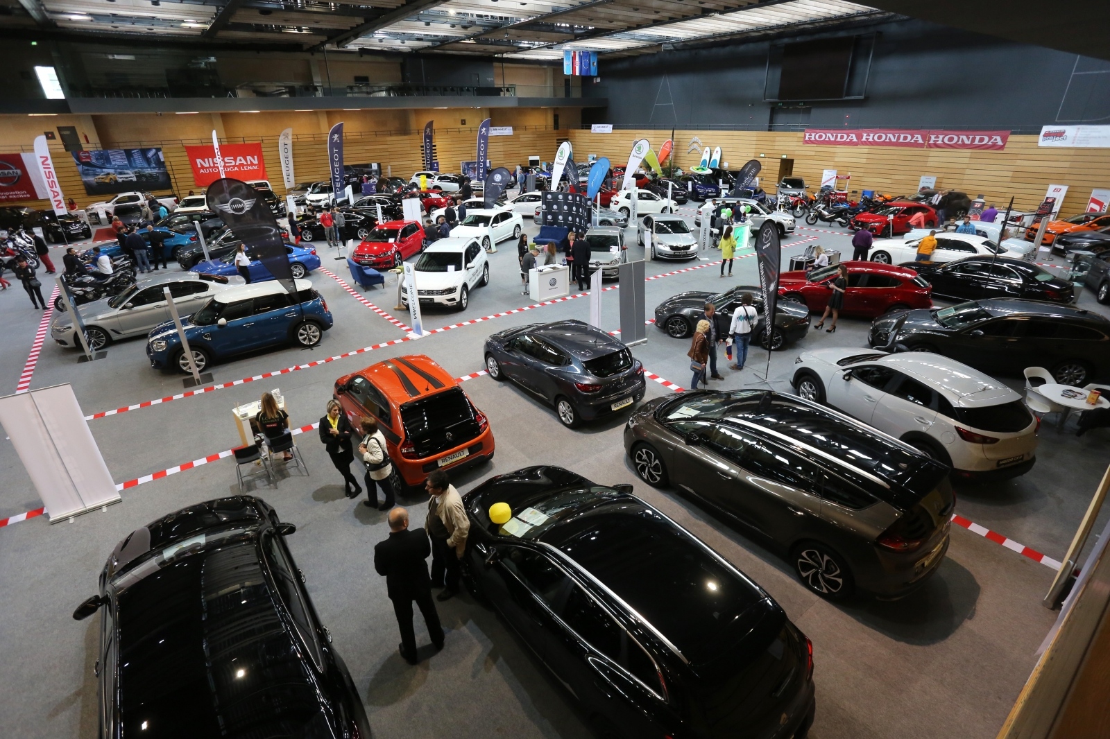automobili
