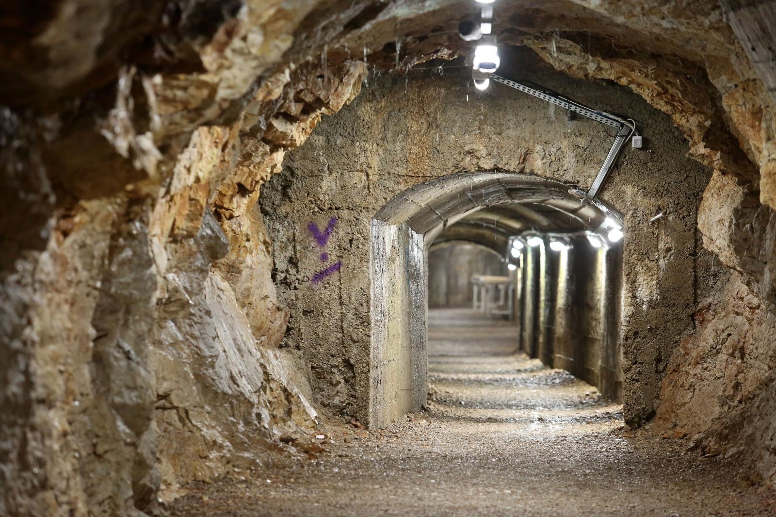 Rijeka: Obnovljeni vojni tunel ponovno je otvoren za posjetitelje Rijeka: Obnovljeni vojni tunel ponovno je otvoren za posjetitelje