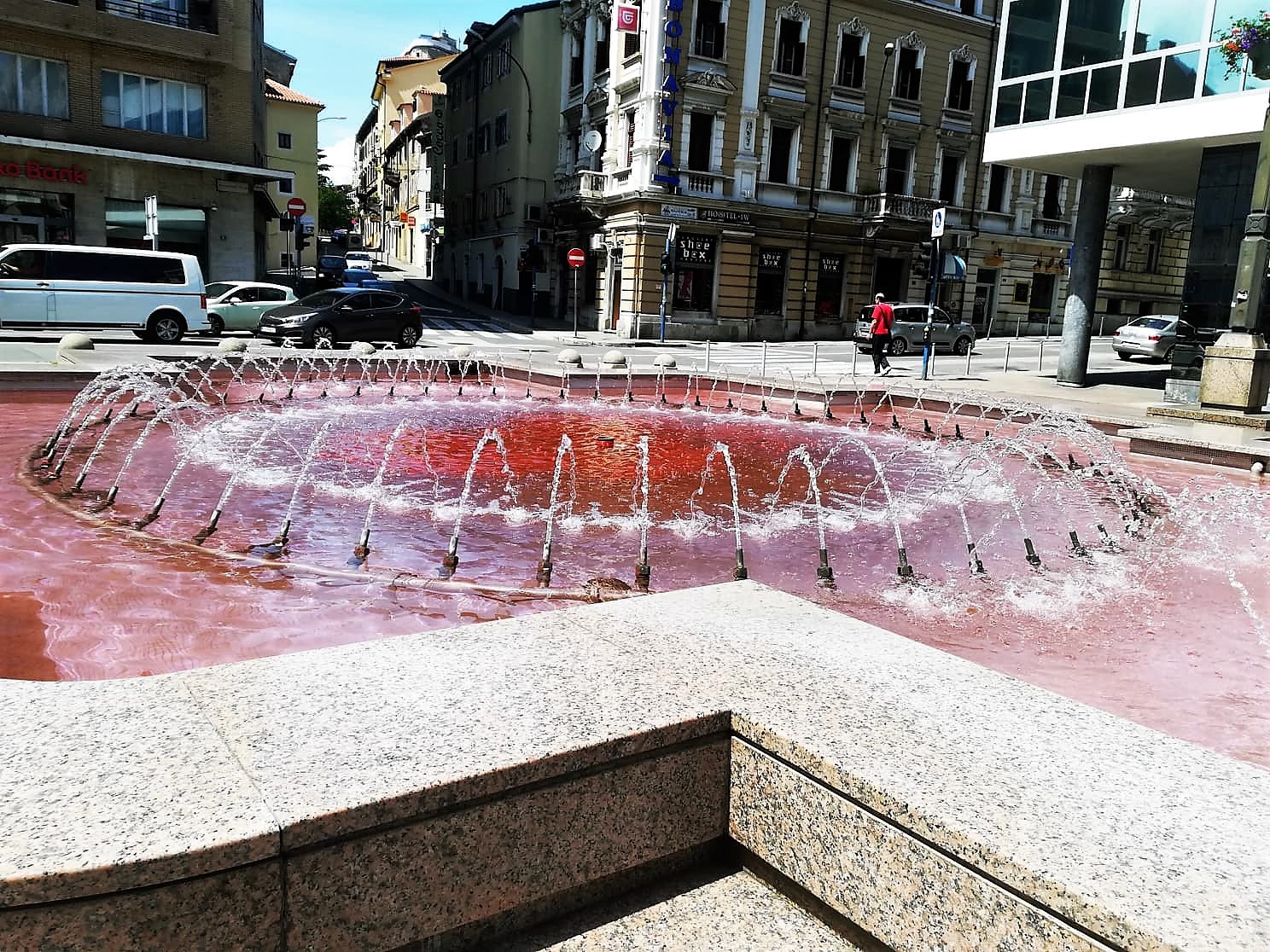 fontana crvena