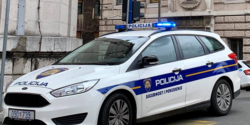 policija auto promet policija auto promet