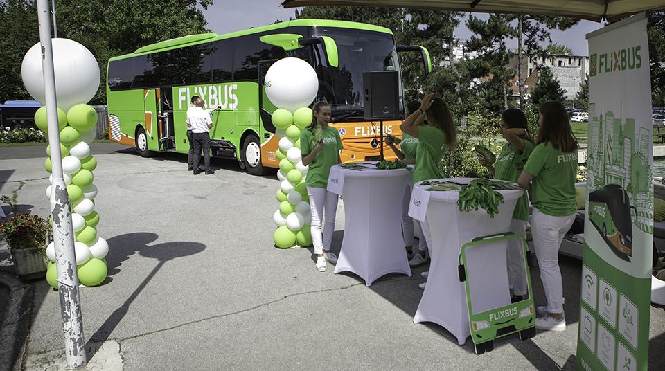 IMG_FlixBus 3_birthday IMG_FlixBus 3_birthday