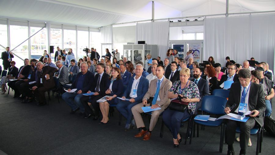 Otvorena-trodnevna-poslovna-konferencija-„Adria4Blue“-2-900×600 Otvorena-trodnevna-poslovna-konferencija-„Adria4Blue“-2-900×600