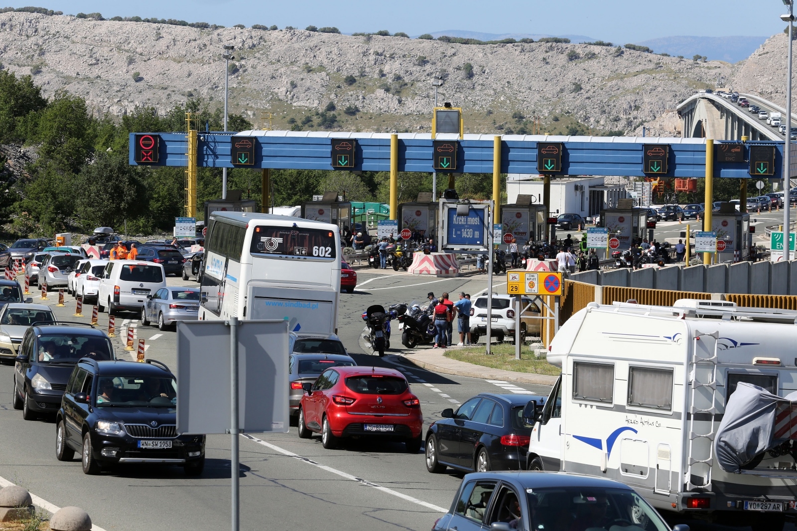Rijeèki bajkeri sitnišem protiv naplate mostarine na Krèkom mostu