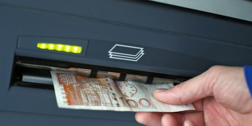 novac-bankomat novac-bankomat
