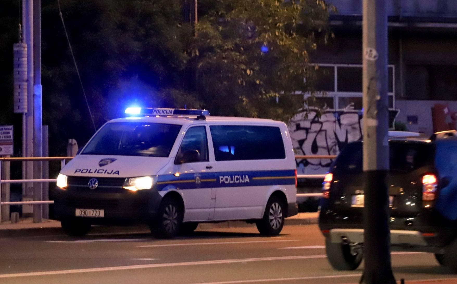 noć policija22