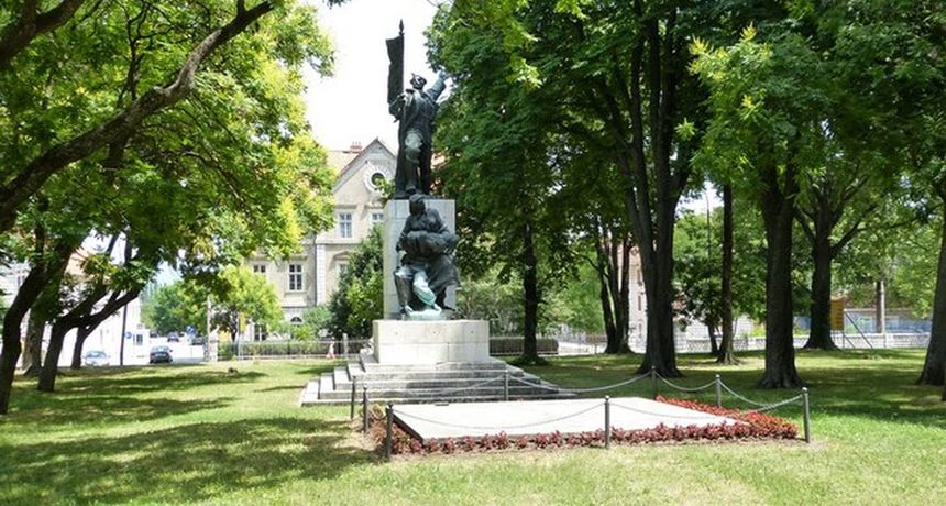 sinj spomenik dalmacija danas
