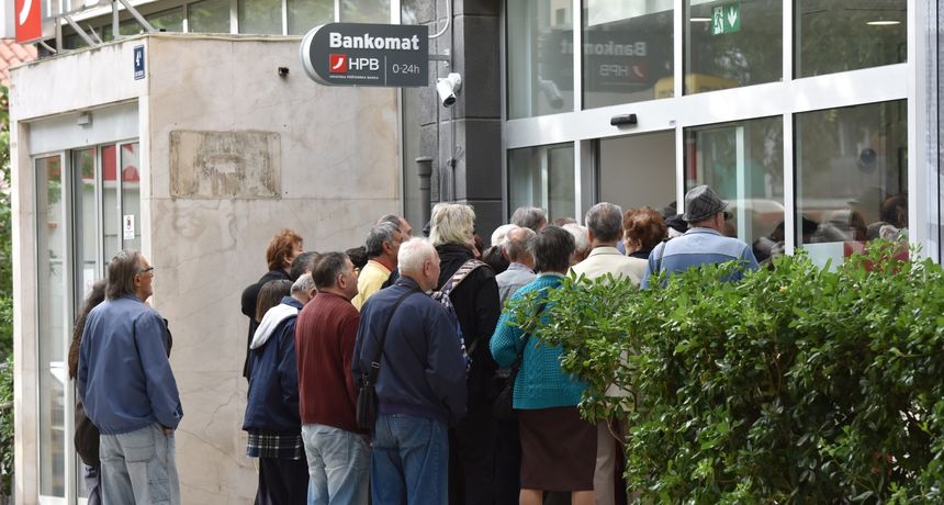 umirovljenici bankomat banka hrvoje jelavić pixsell