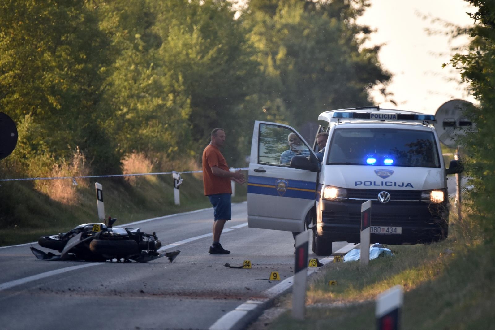 Na cesti Vodnjan – Bale smrtno stradao motociklist nakon slijetanja s ceste
