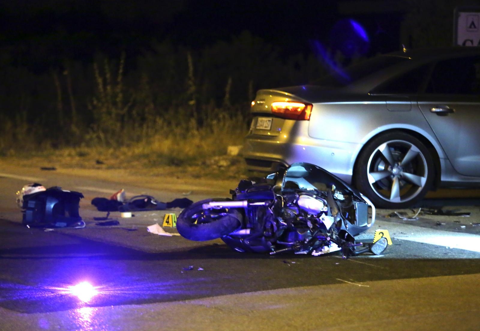 Brodarica: U prometnoj nesreæi smrtno stradao motorist Brodarica: U prometnoj nesreæi smrtno stradao motorist