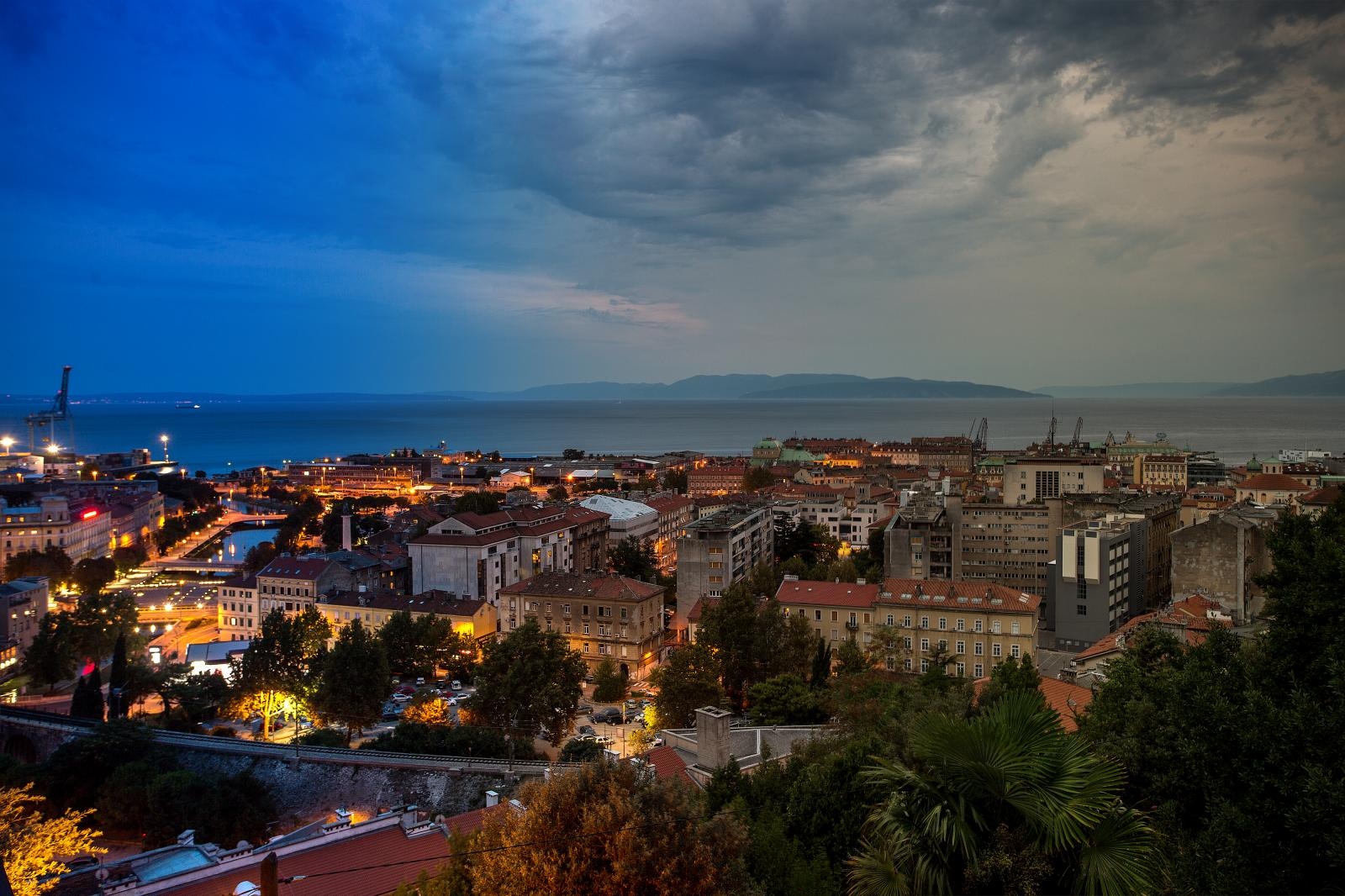 Panorama Rijeke snimljena u različito doba dana Panorama Rijeke snimljena u različito doba dana