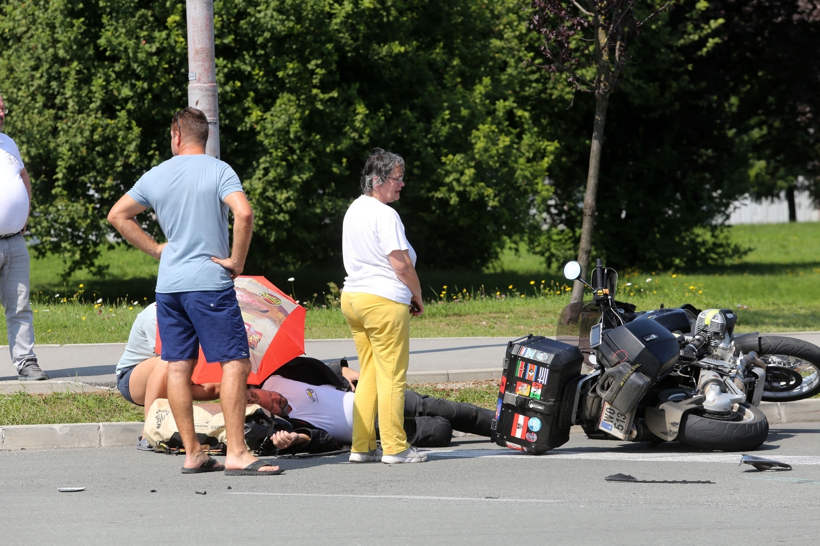 U prometnoj nesreći na izlazu iz Delnica ozlijeđen motociklist U prometnoj nesreći na izlazu iz Delnica ozlijeđen motociklist