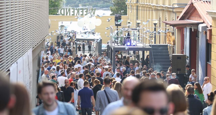 weekend-media-festival-2019-161dcc4f8128f91dc88f8ebb562d5e8c_view_article_new weekend-media-festival-2019-161dcc4f8128f91dc88f8ebb562d5e8c_view_article_new