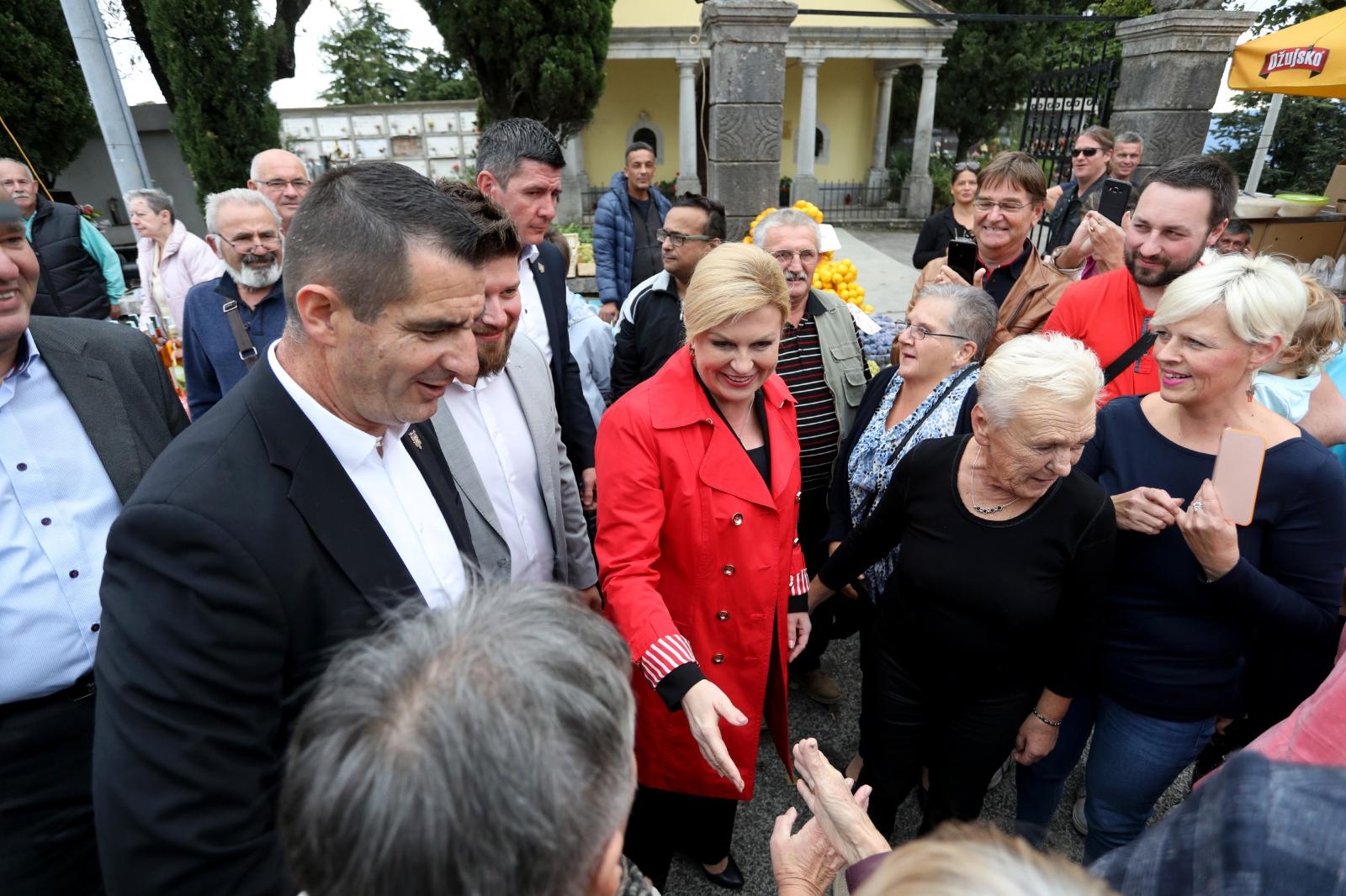 Kolinda Grabar Kitarović posjetila je manifestaciju  Bela nedeja u Kastvu