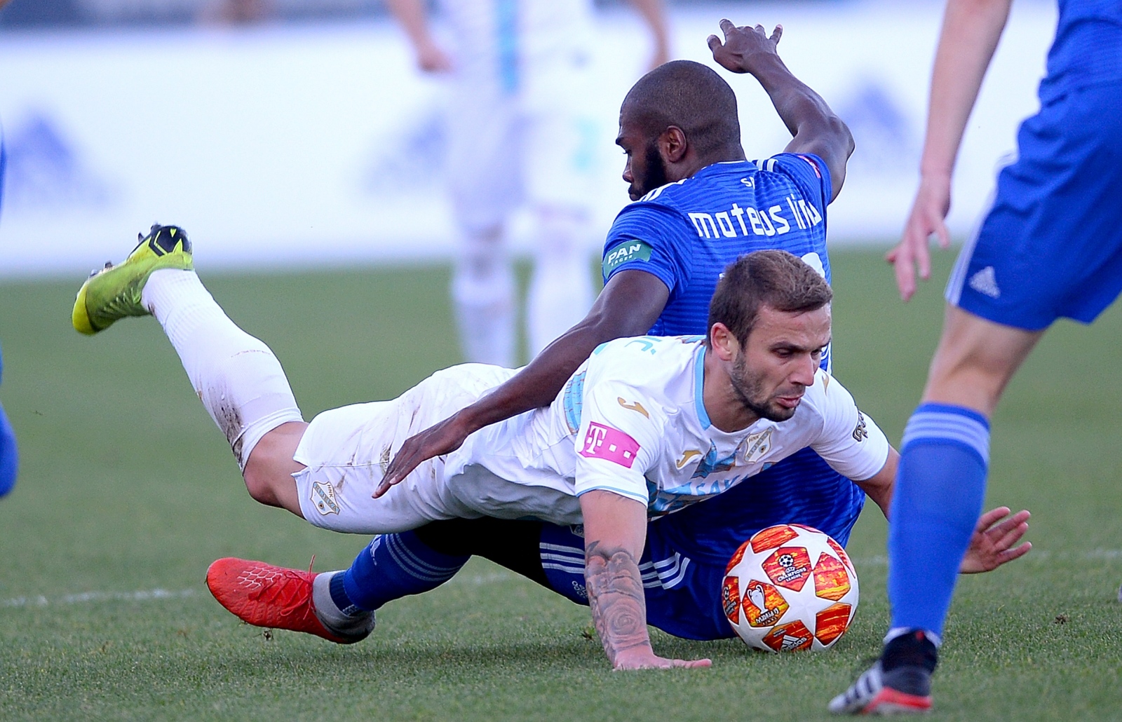 Slaven Belupo i Rijeka sastali se u 12. kolu HT Prve lige Slaven Belupo i Rijeka sastali se u 12. kolu HT Prve lige