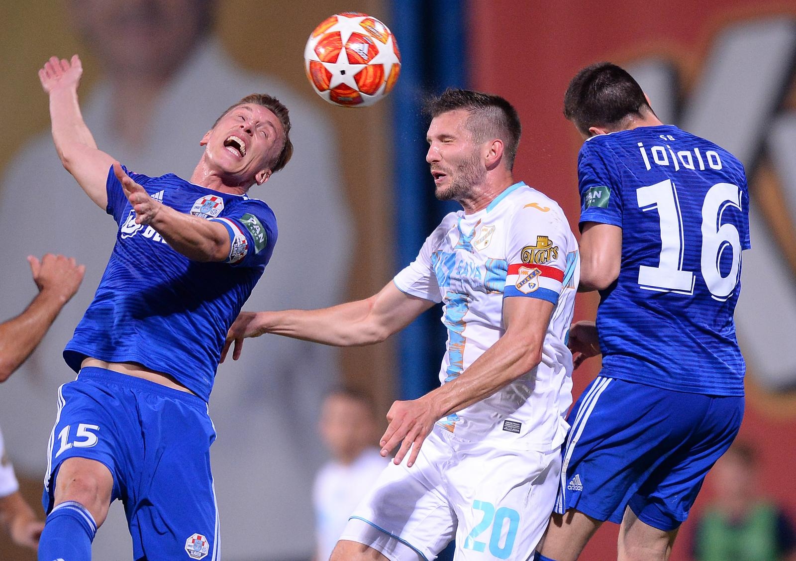 Slaven Belupo i Rijeka sastali se u 12. kolu HT Prve lige Slaven Belupo i Rijeka sastali se u 12. kolu HT Prve lige