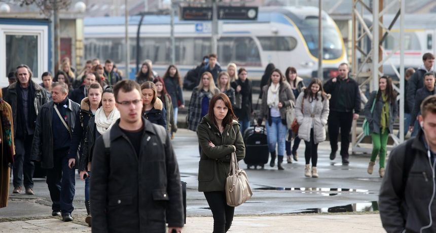 kolodvor hž kašnjenje pixsell
