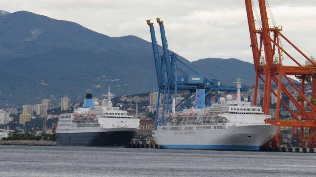 kruzeri rijeka brodovi u rijeci kruzeri rijeka brodovi u rijeci
