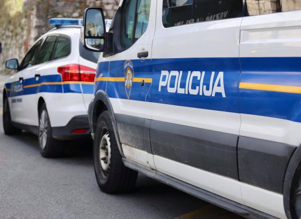 policija auto rijeka2 riječanin