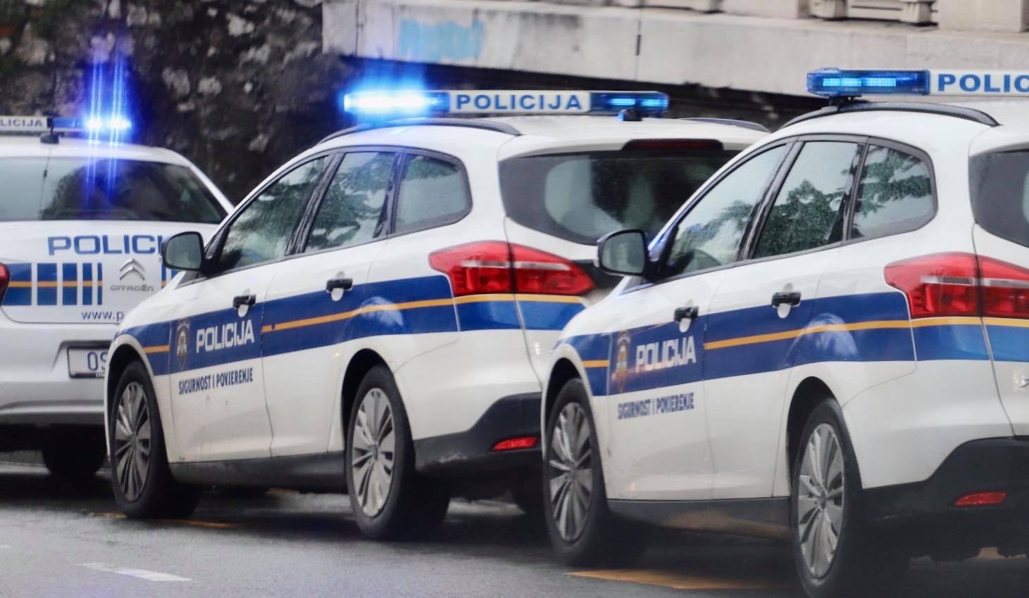 policija auti 55 policija auti 55