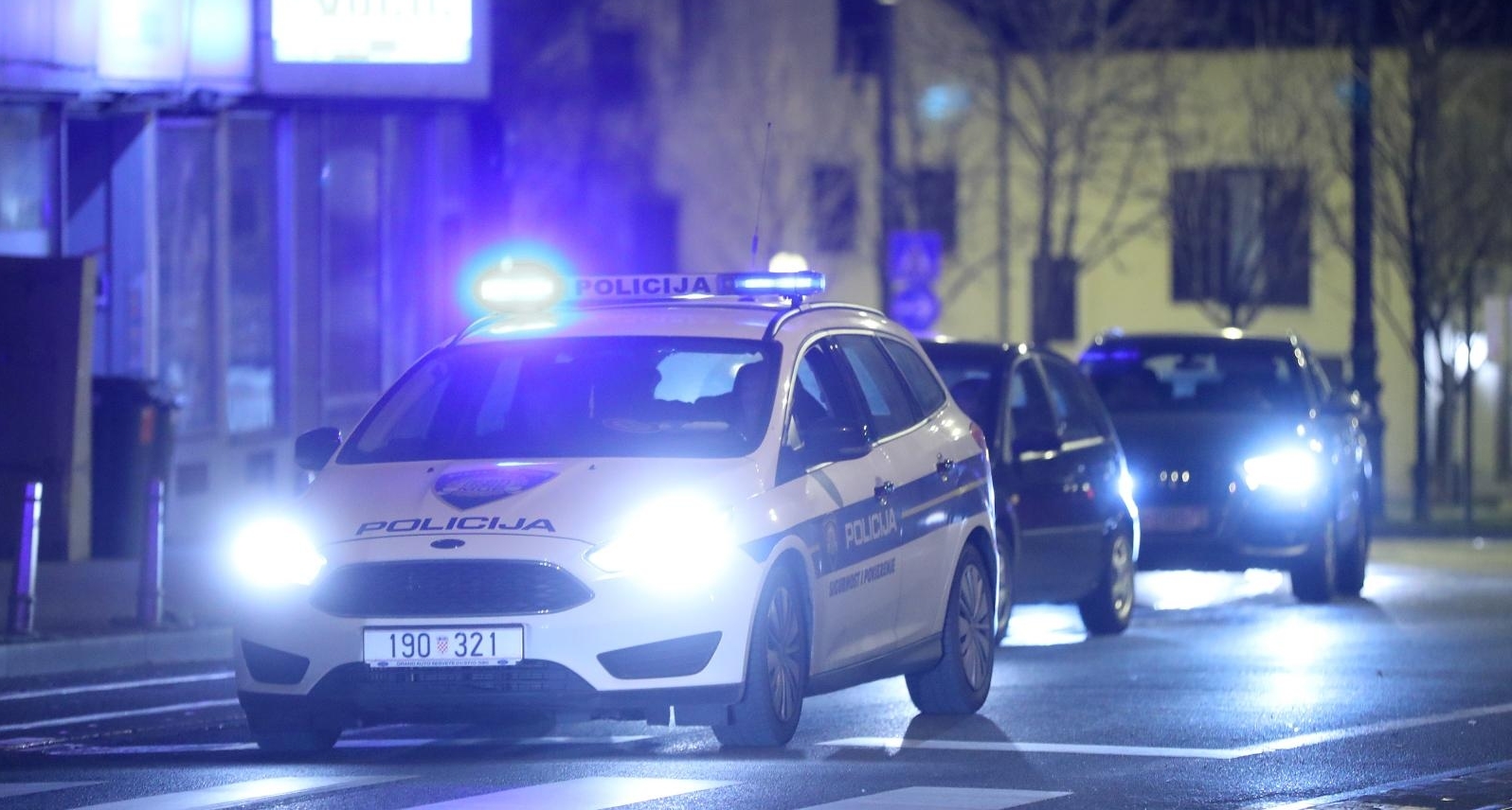 Zagreb: Automobilom naletio na pješaka na pješačkom prijelazu na Ribnjaku i ozlijedio ga