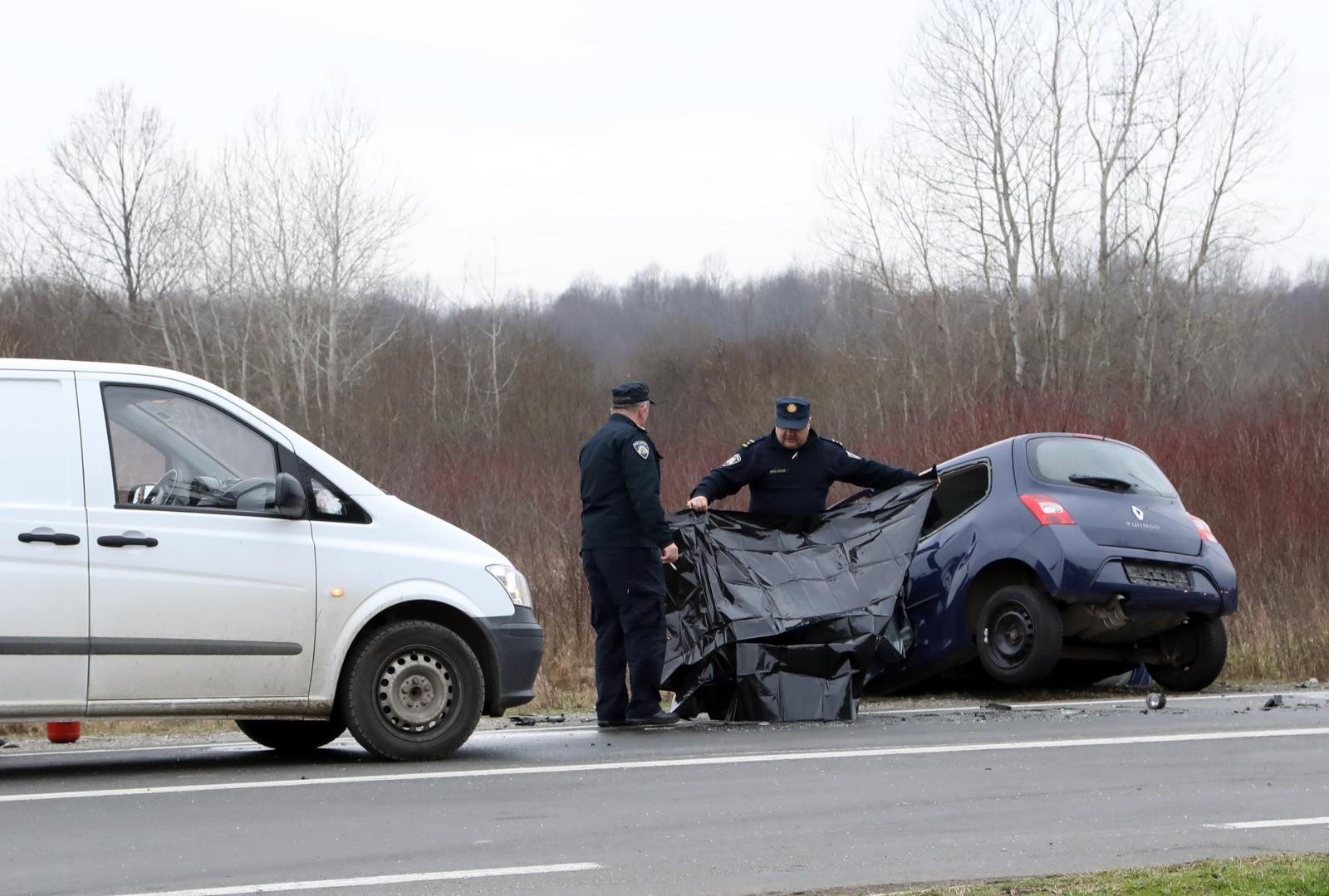 Žažina: Jedna osoba poginula u sudaru automobila i kamiona Žažina: Jedna osoba poginula u sudaru automobila i kamiona