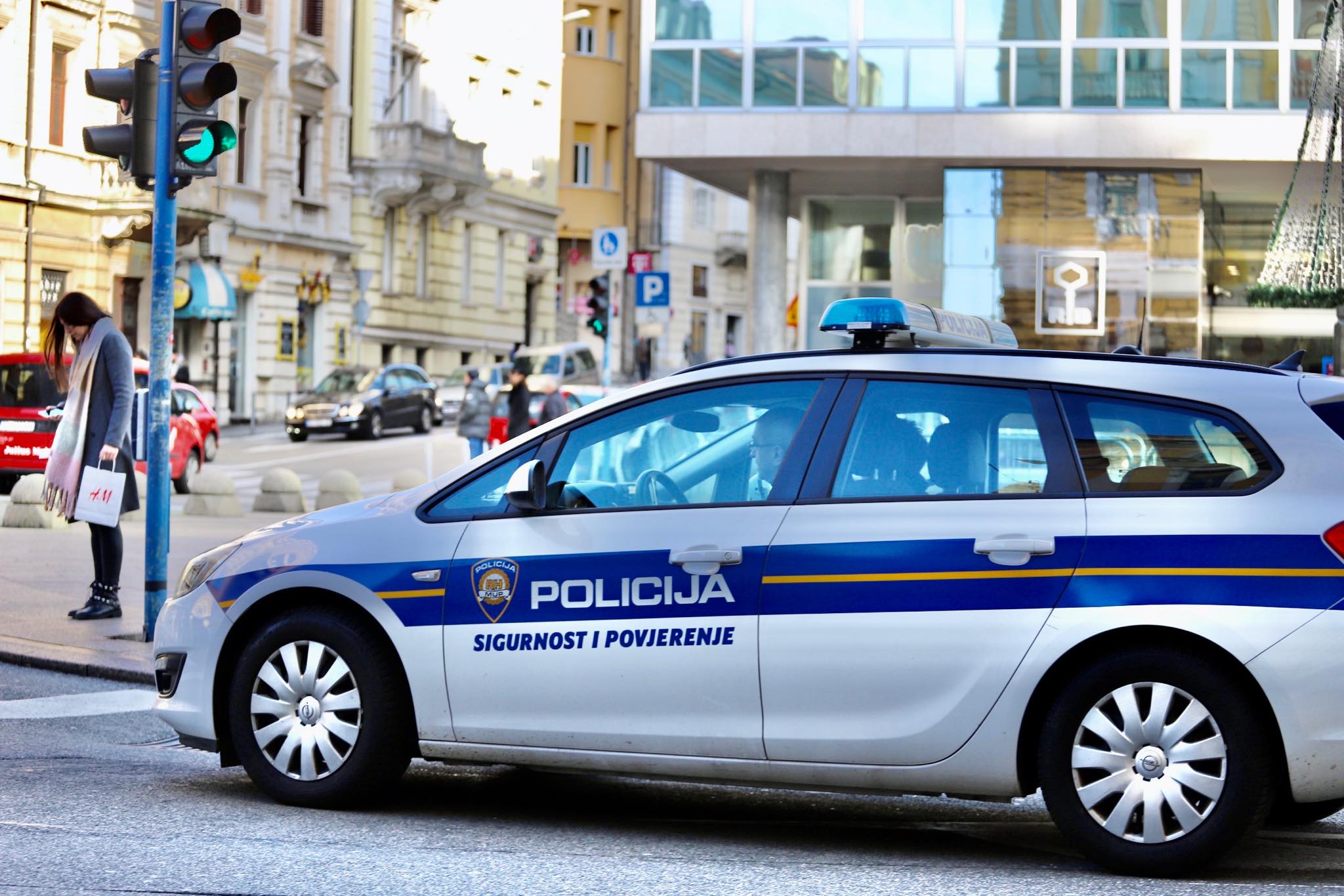 policija rijeka jadranski trg