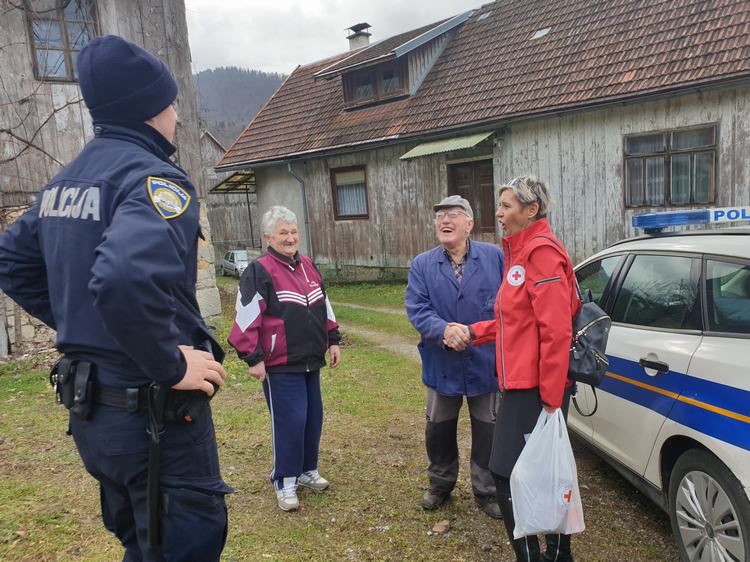 policija stariji građani gorski kotar