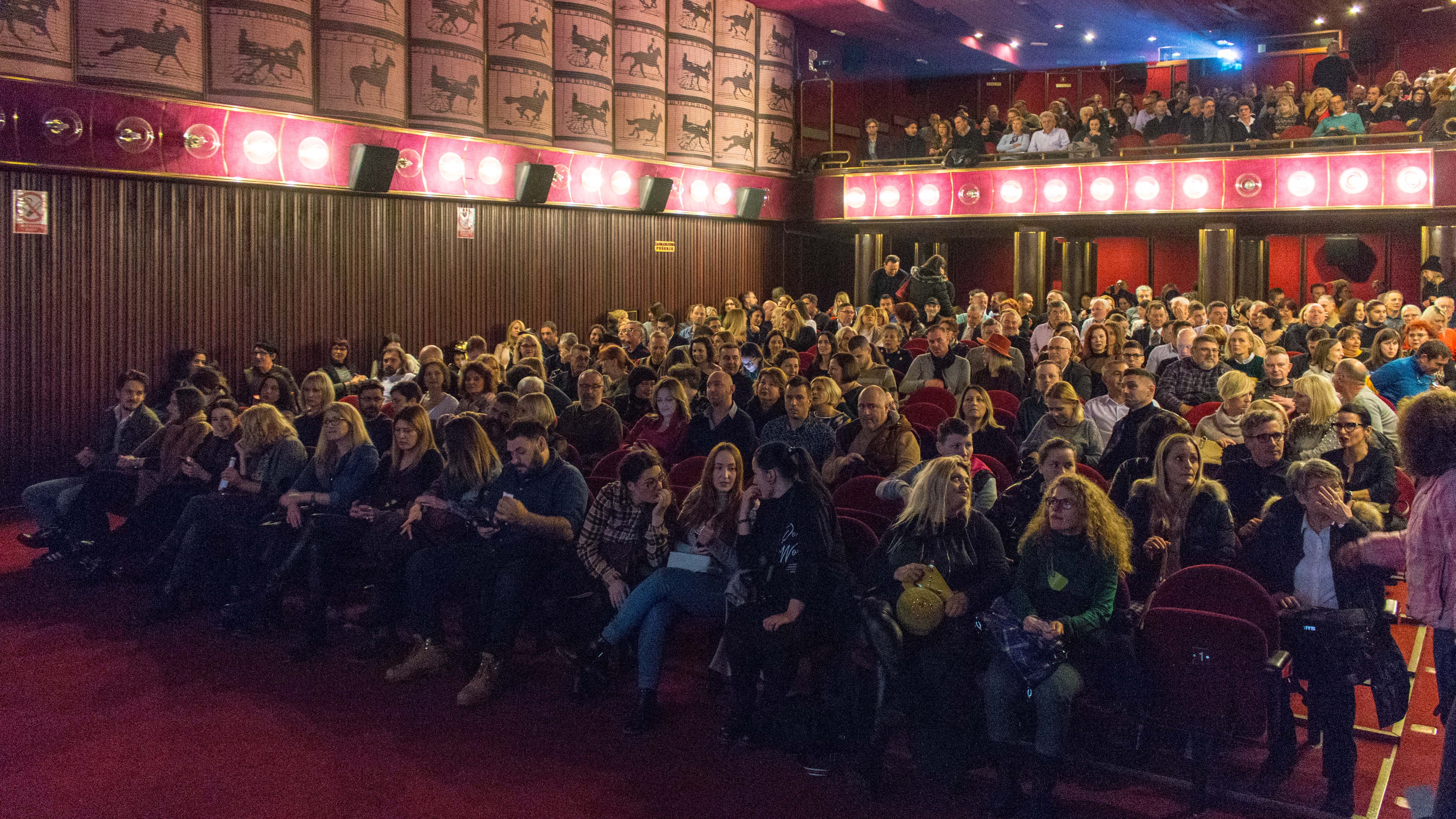 Novine 3 Art Kino Premijera-23