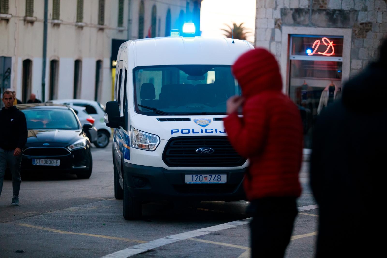 U centru Splita upucana dva muškarca U centru Splita upucana dva muškarca