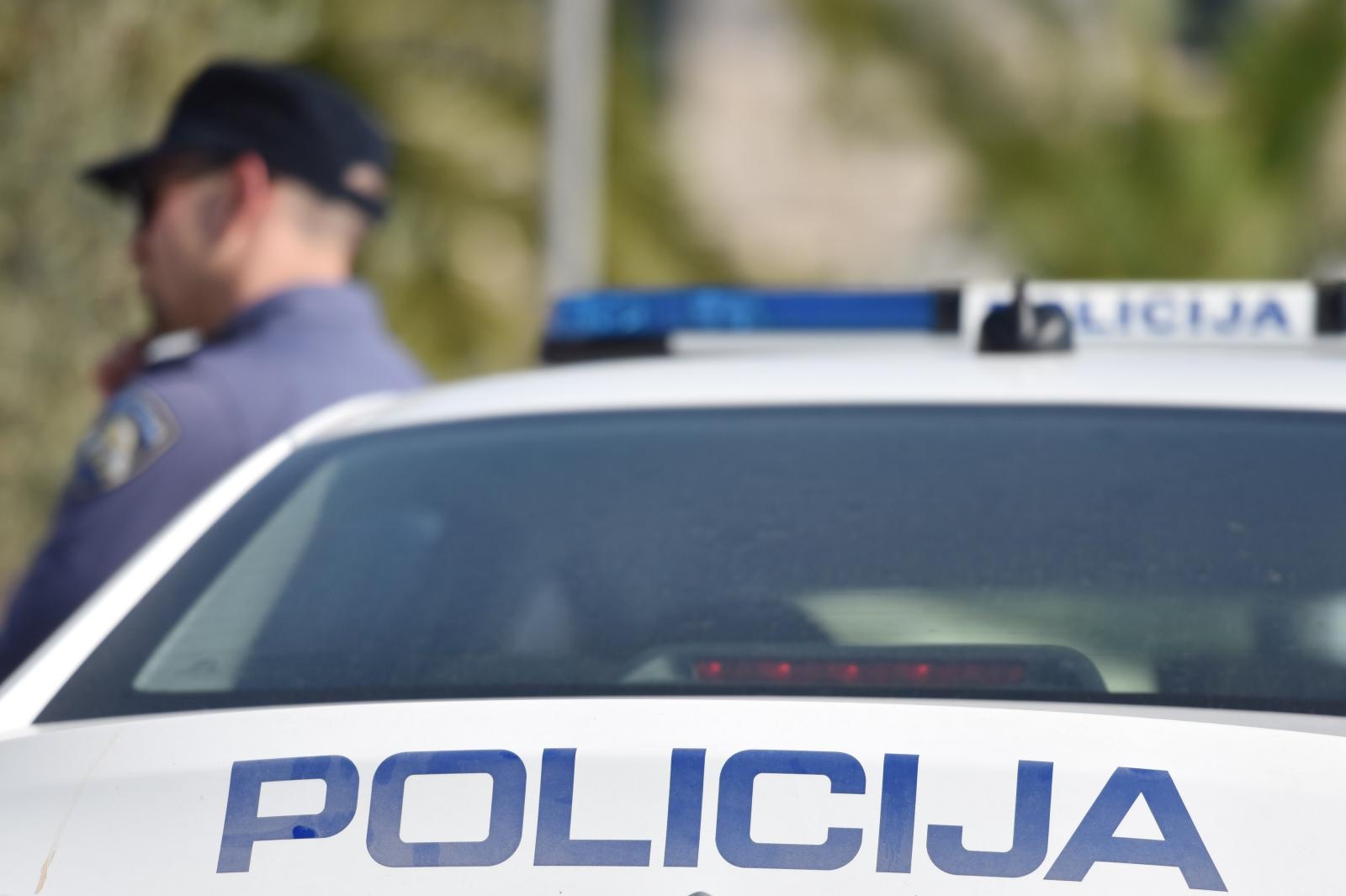 Vozila policije i vatrogasaca Vozila policije i vatrogasaca