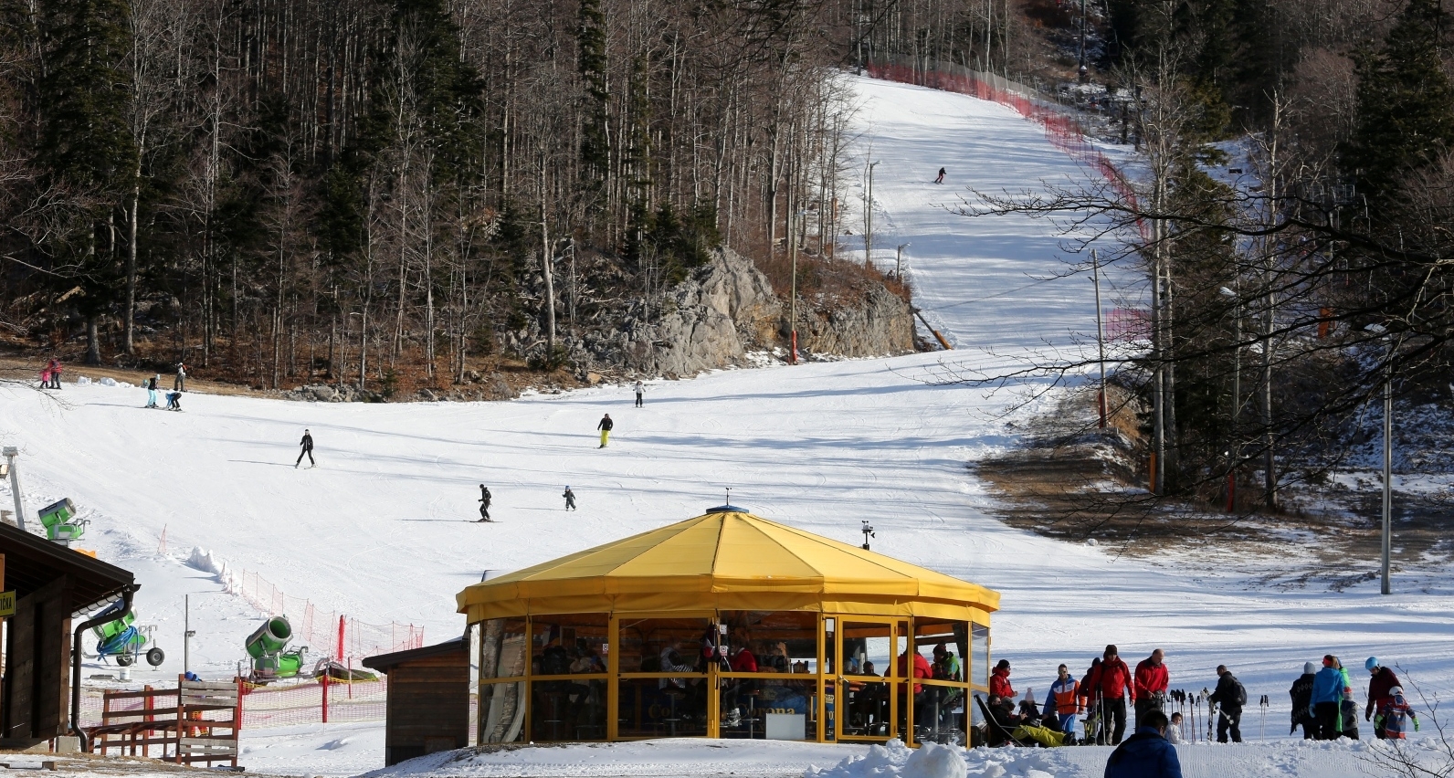 Na Platku počela sezona skijanja