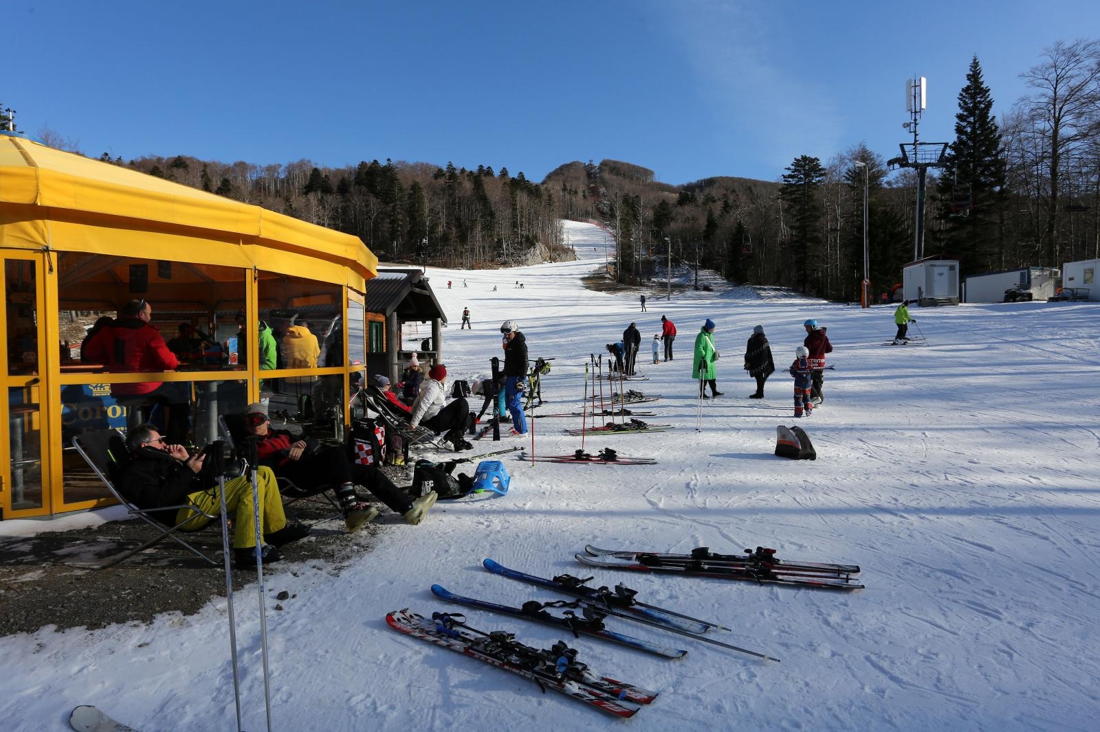Na Platku počela sezona skijanja