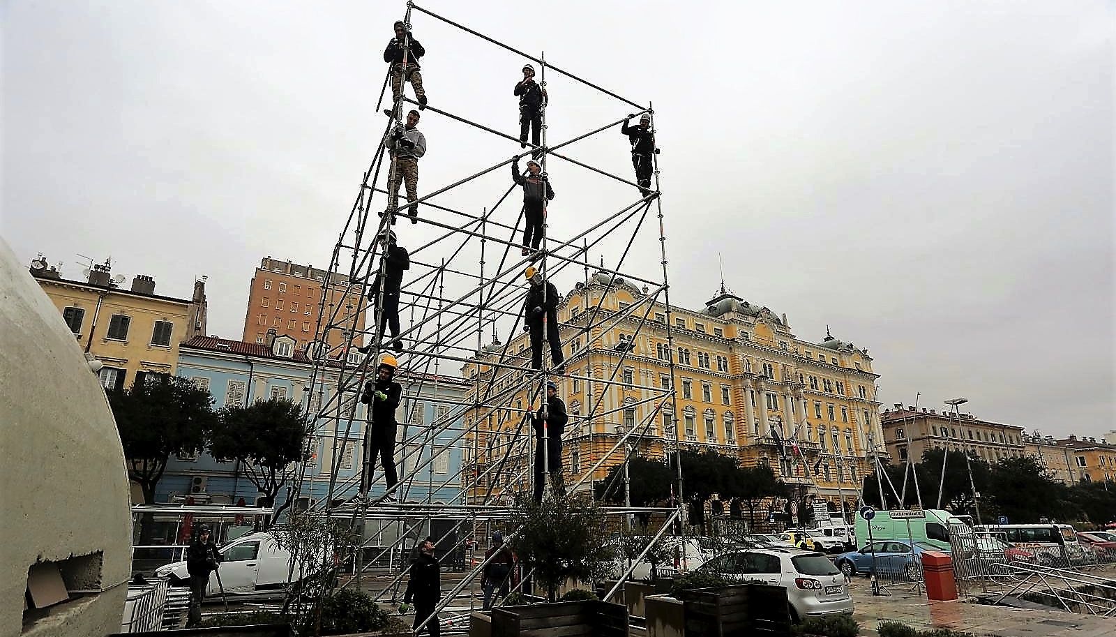Rijeka: Postavljanje konstrucija diljem grada za razglas potreban za otvorenje “Rijeka 2020”
