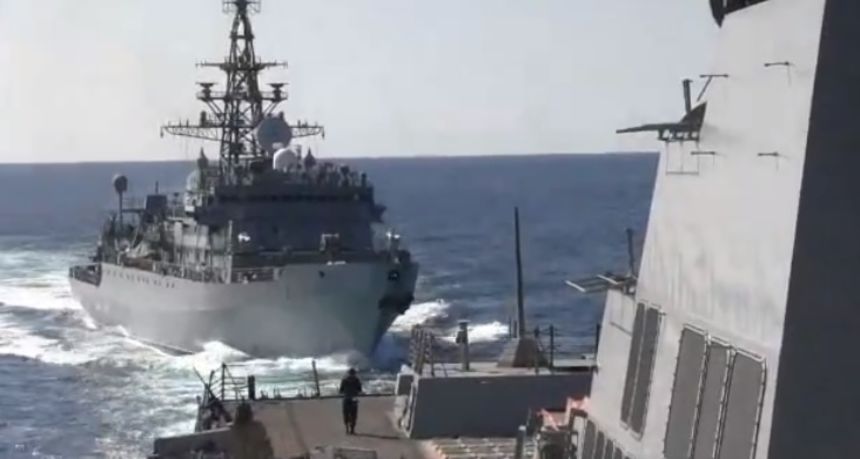 incident-u-arapskom-moru-americki-i-ruski-brod-sekunde-su-dijelile-od-pomorske-katastrofe-bb65625081084995464d2759891fb1f7_view_article_new