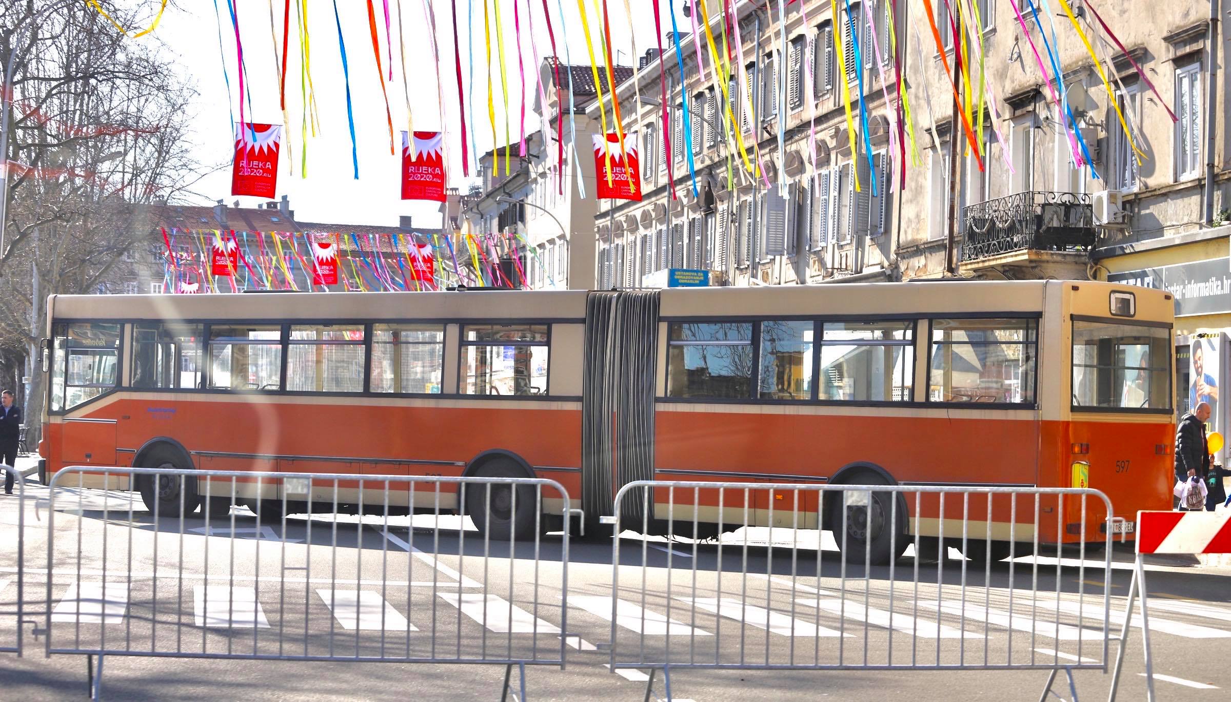 blokada autobus karneval