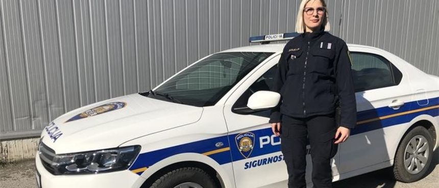 policajka policajka