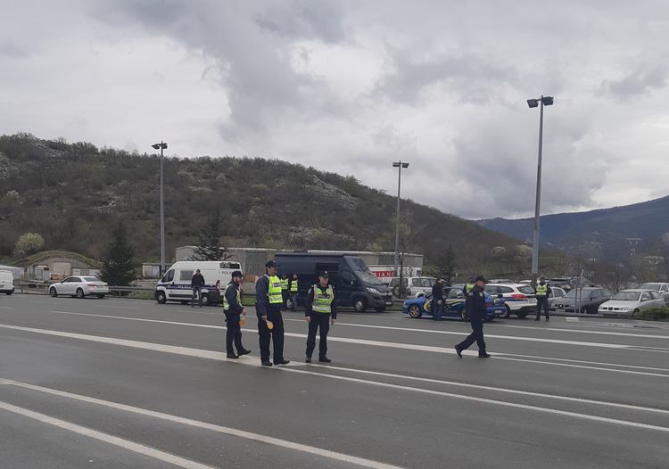 policija
