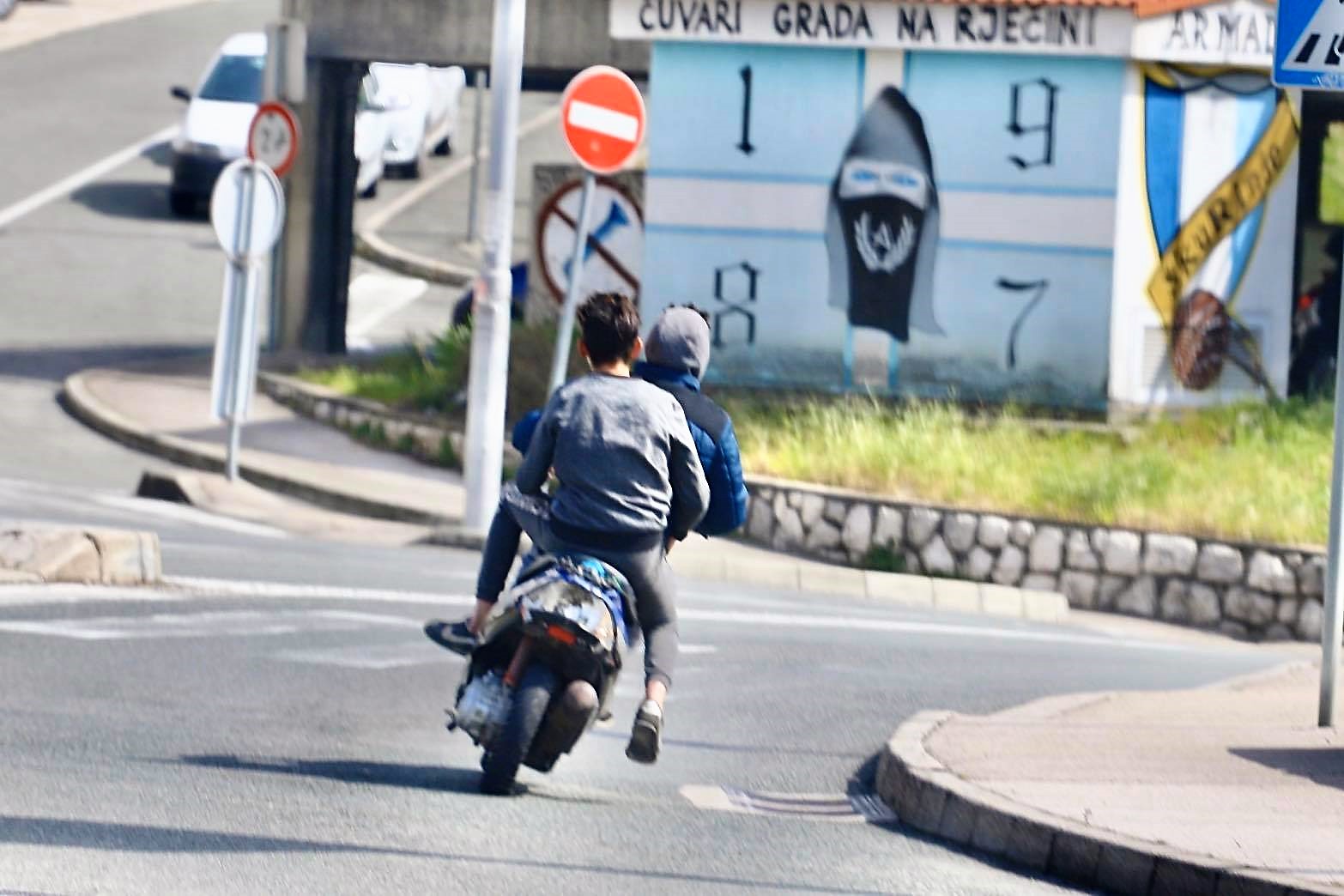 motor divljanje 5