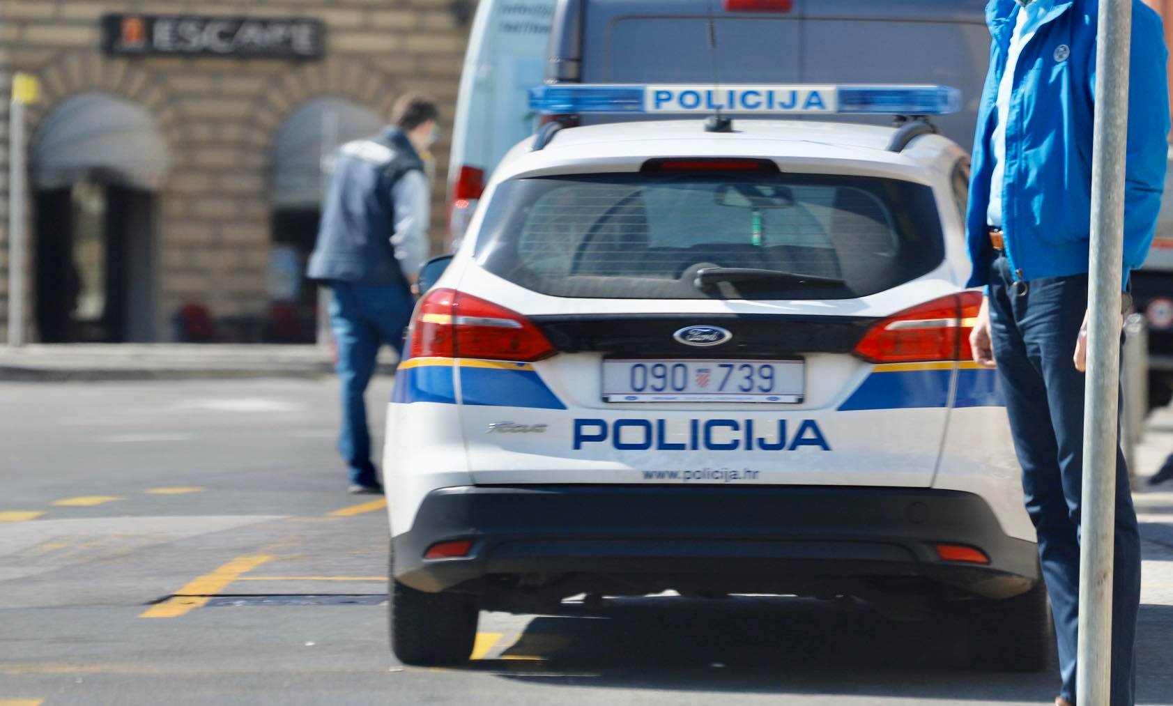 policija jelačićev trg 11
