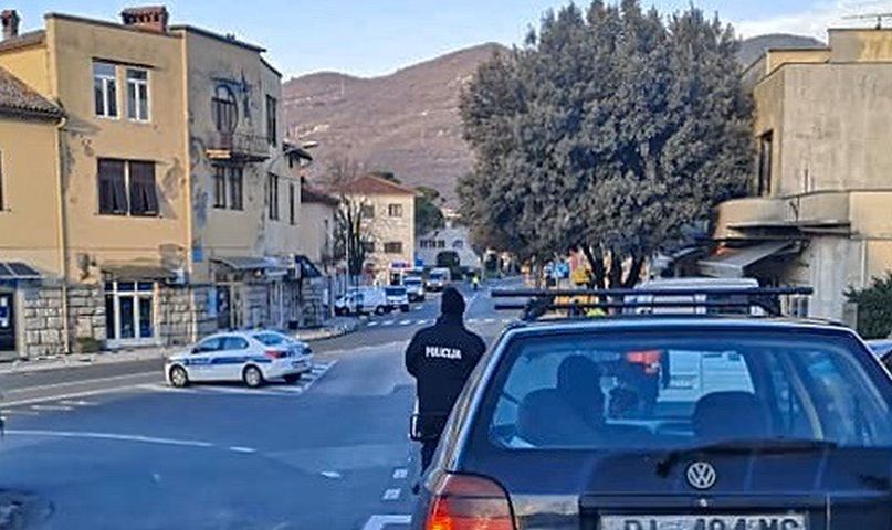 policija kontrola korona policija kontrola korona