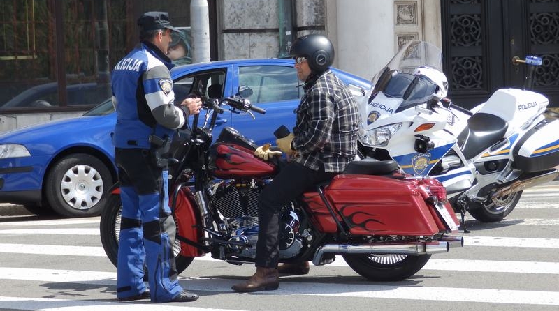 policija moped promet
