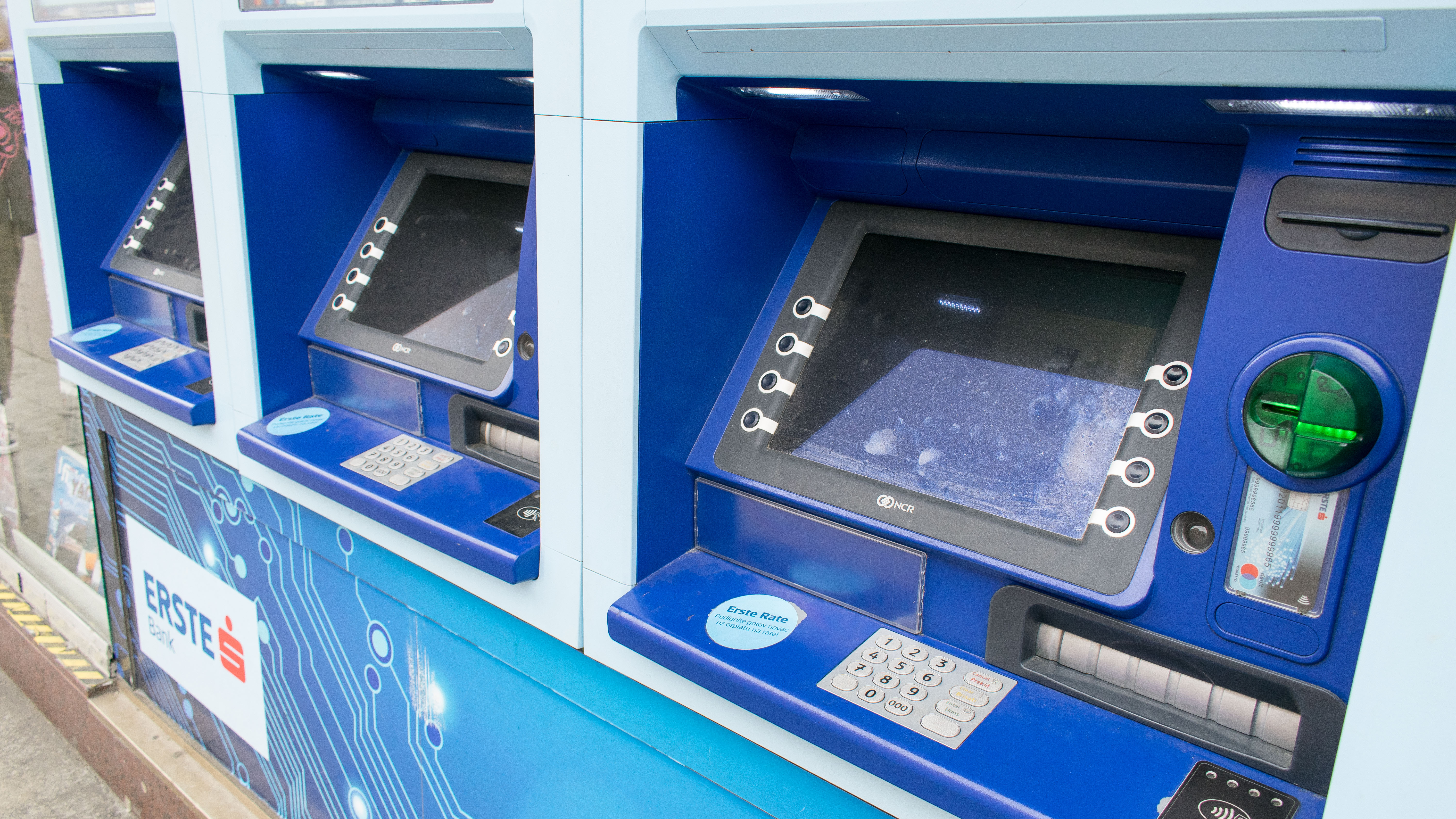 Bankomat-2