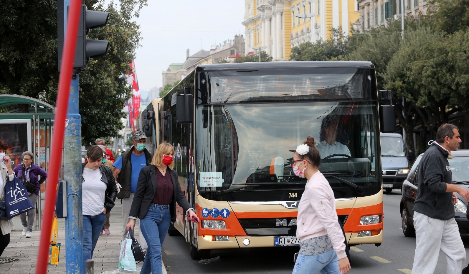 Rijeka: Komunalno društvo Autotrolej krenuo je s normalizacijom prometa