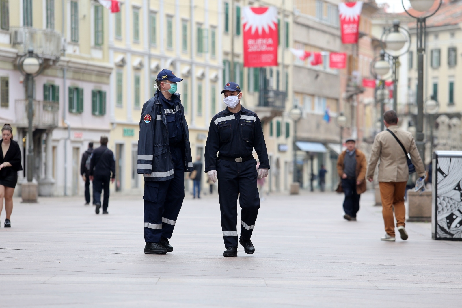 Rijeka: Pripadnici Civilne zaštite zajedno s komunalnim redarima obilaze grad