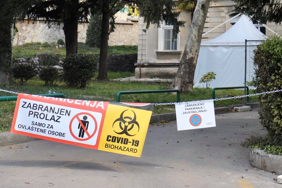 koronavirus kbc rijeka znak zabrane prilaz